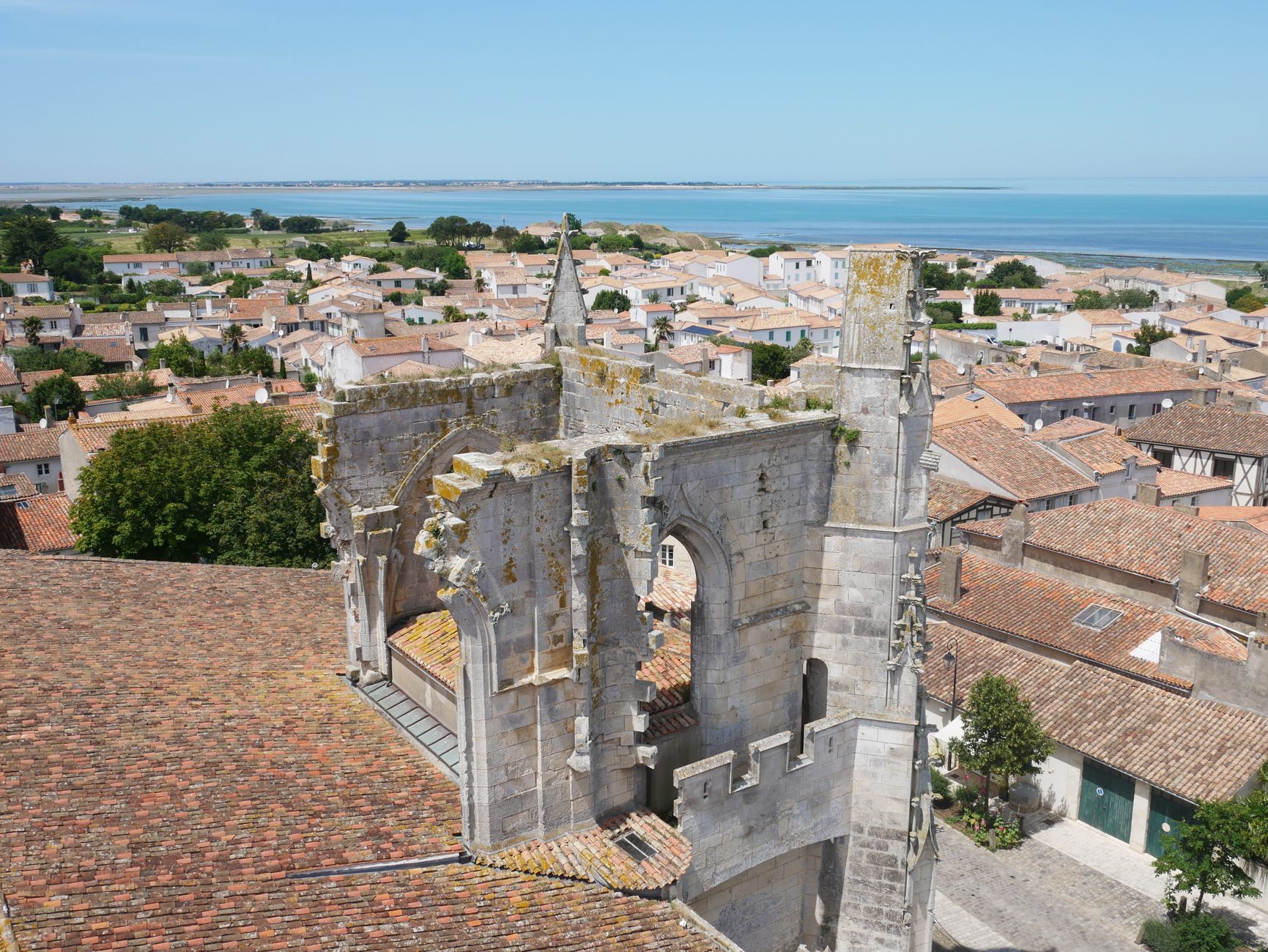 Bâchage de toiture équipe à Massy